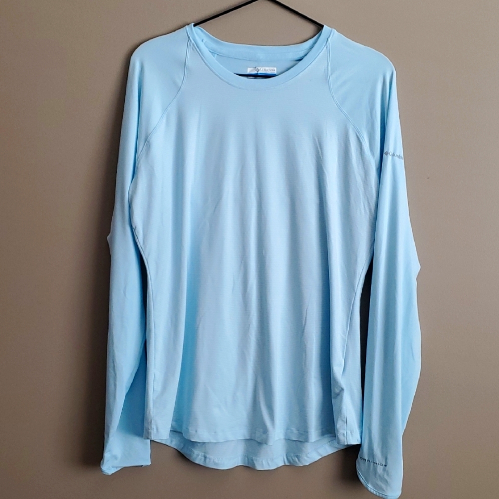 Columbia Women's Light Blue Long Sleeve Shirt